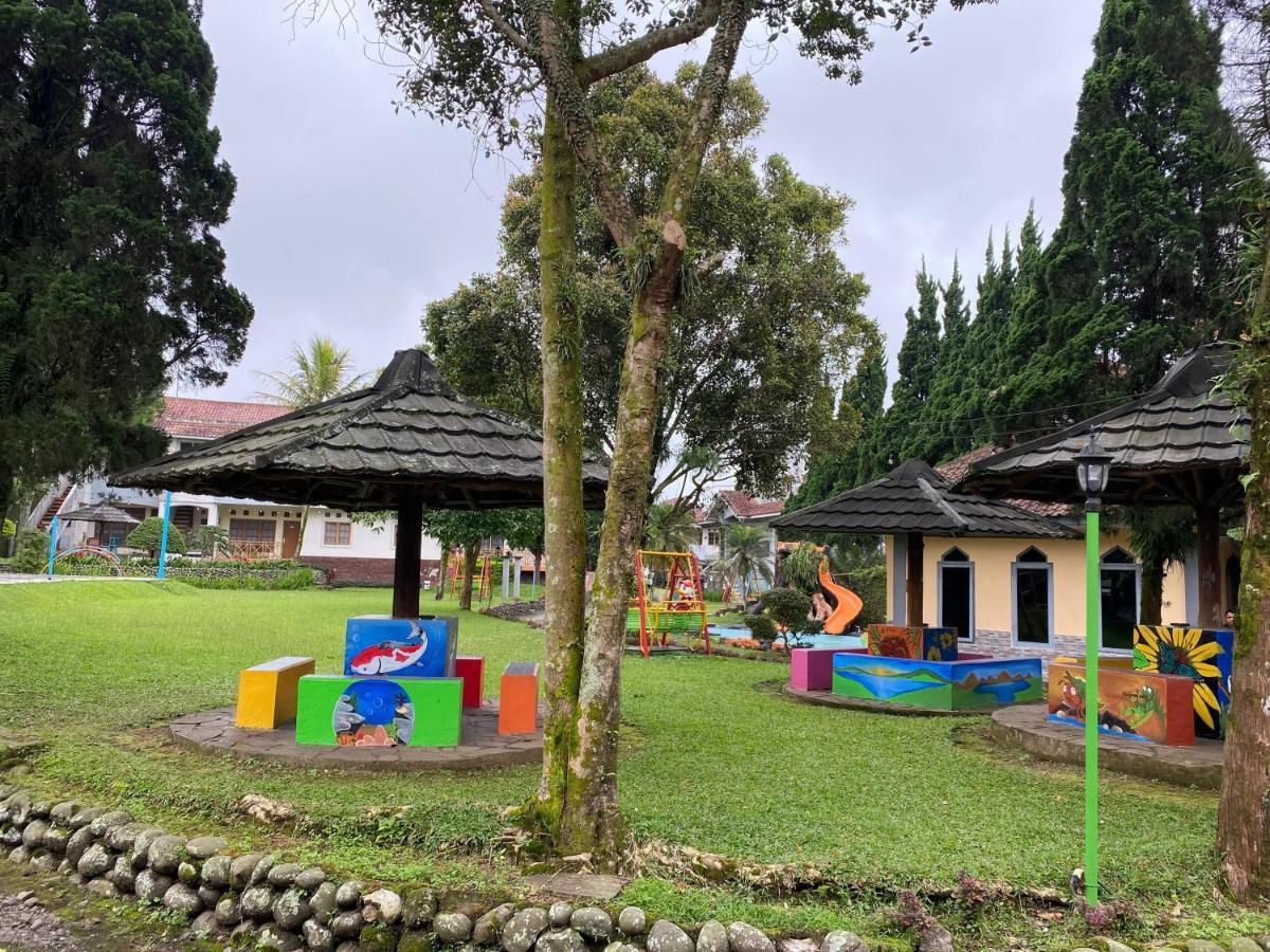 Hotel Puspa Sari Ciater Luaran gambar