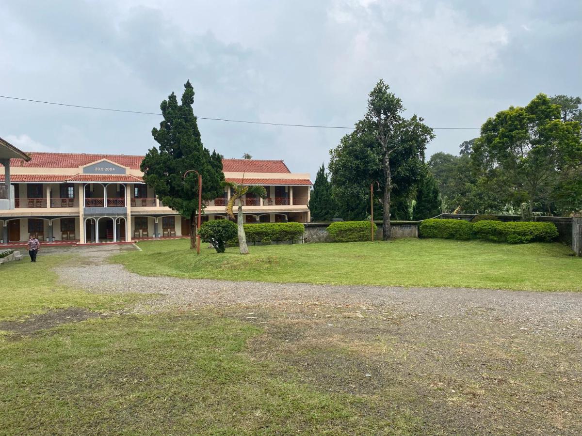 Hotel Puspa Sari Ciater Luaran gambar