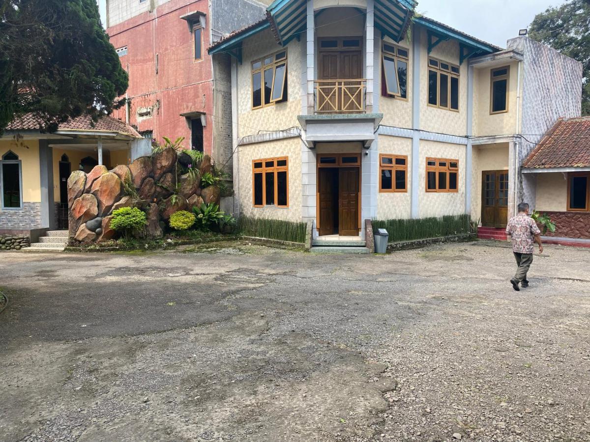 Hotel Puspa Sari Ciater Luaran gambar
