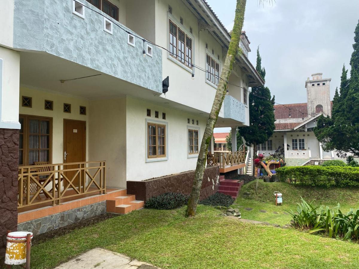 Hotel Puspa Sari Ciater Luaran gambar
