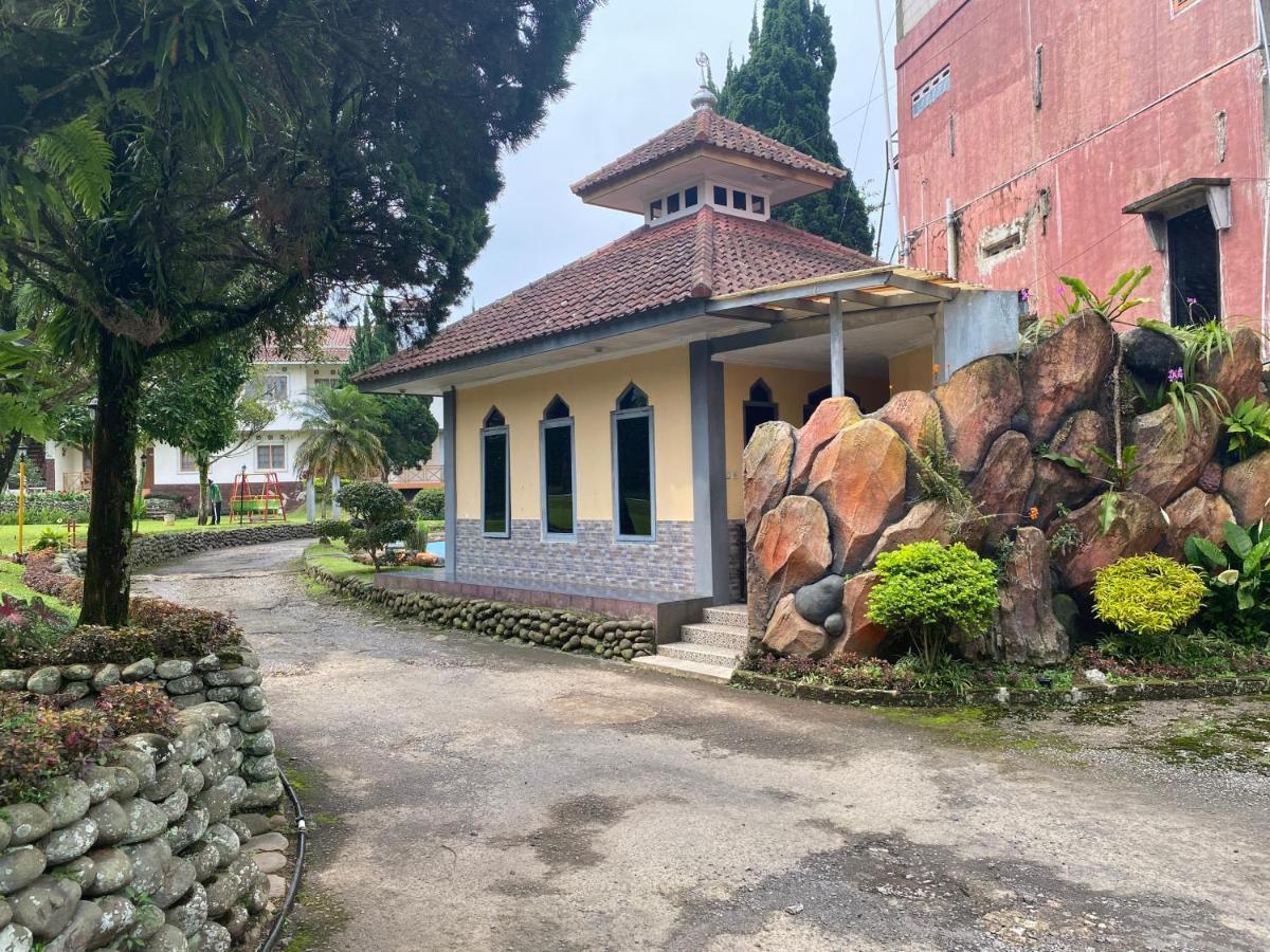 Hotel Puspa Sari Ciater Luaran gambar